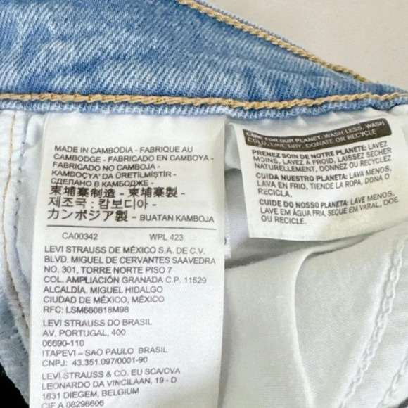 Levi's Wedgie  Straight Raw Hem Jeans - Picture 10 of 16